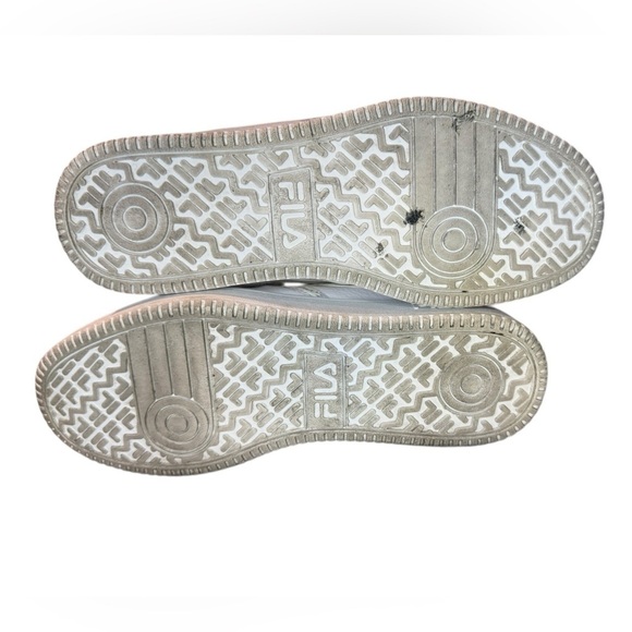 Fila Arcade F White Sneaker Shoes with Iridescent Details Women's - Picture 9 of 12